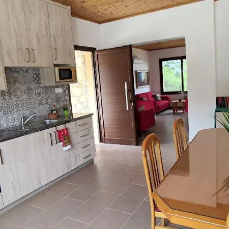 House On A Hill With Stunning Views Near Troodos Prázdninový dům *