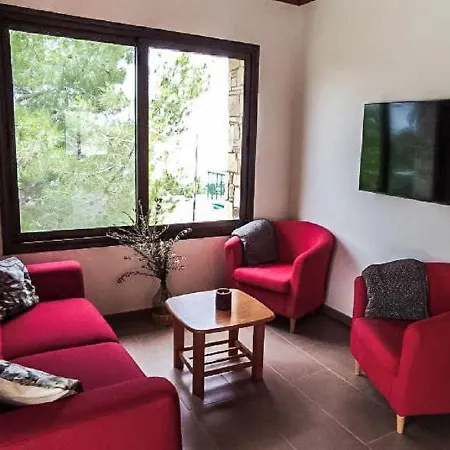 House On A Hill With Stunning Views Near Troodos Casa de Férias