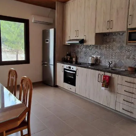 Hébergement de vacances House On A Hill With Stunning Views Near Troodos