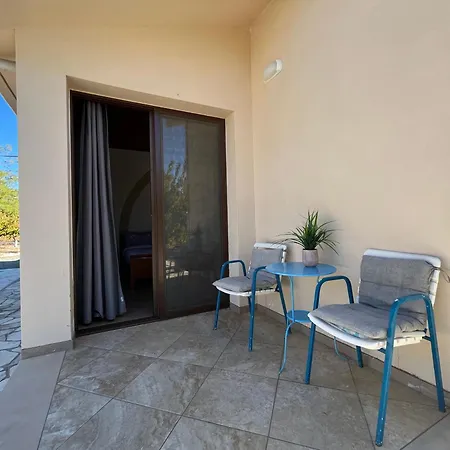 House On A Hill With Stunning Views Near Troodos Hébergement de vacances Silikou