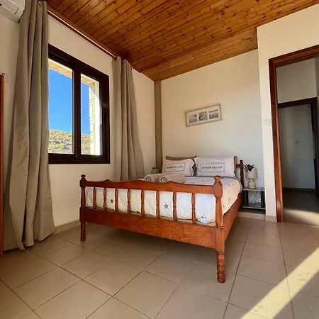 Hébergement de vacances House On A Hill With Stunning Views Near Troodos Silikou