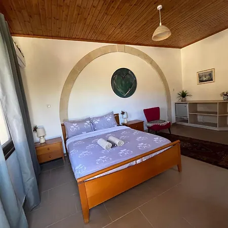 House On A Hill With Stunning Views Near Troodos