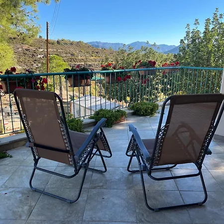 Hébergement de vacances House On A Hill With Stunning Views Near Troodos *