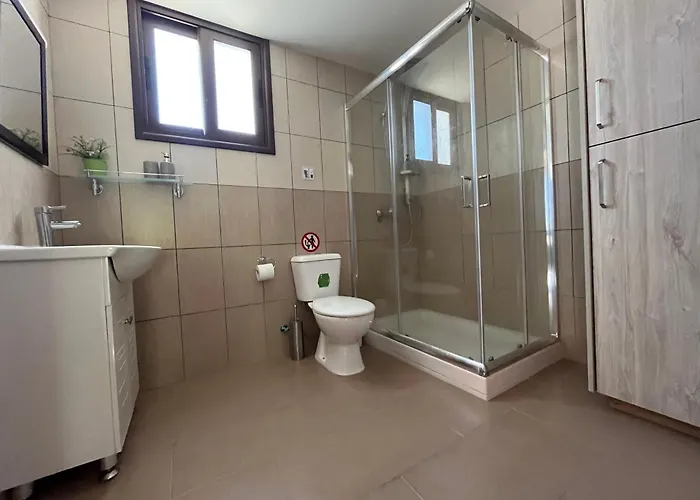 House On A Hill With Stunning Views Near Troodos *