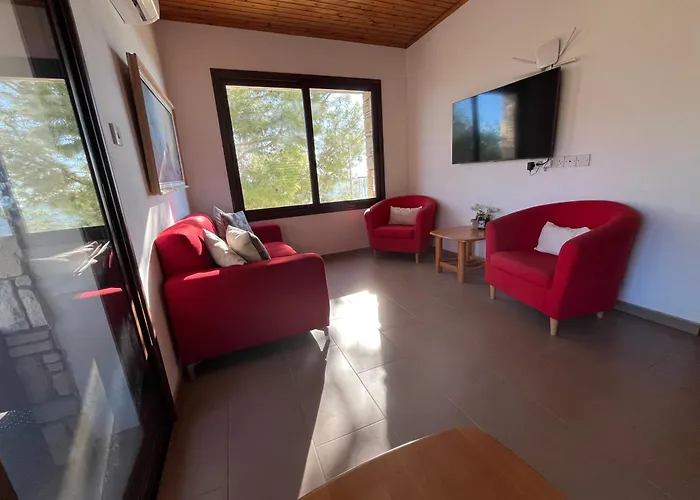 House On A Hill With Stunning Views Near Troodos Silikou