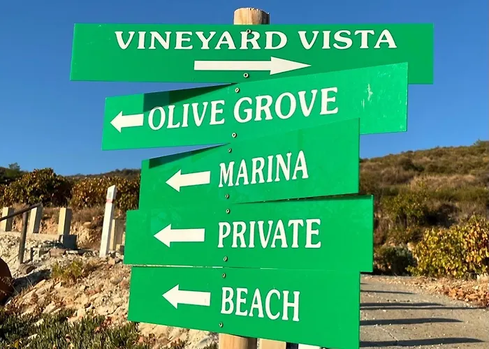 House On A Hill With Stunning Views Near Troodos Hébergement de vacances Silikou